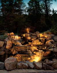 Steinwasserfall mit Beleuchtung, Rainpro
