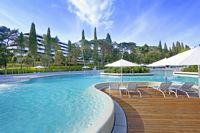 Hotel mit Poolbereich, I.D. Riva Tours