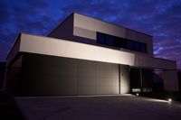 Trespa® Meteon® Fassadenplatten bei Nacht