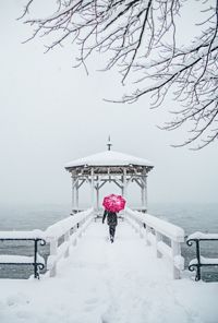 Bootssteg im Schnee, Bregenz