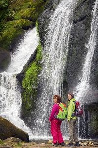 Landkreis Rottweil; Frauen am Wasserfall